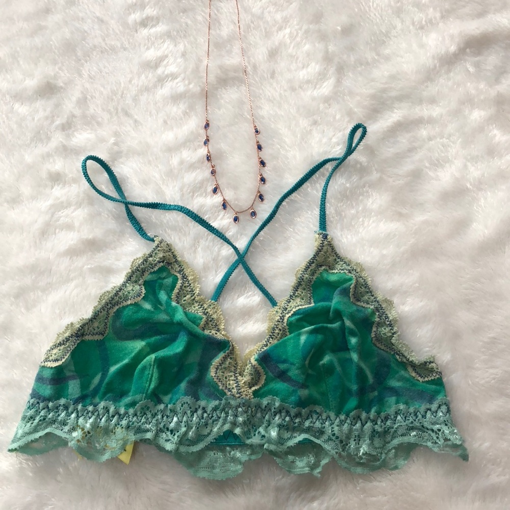 BOGO FREE!! Vintage Free People Bralette💚💙
